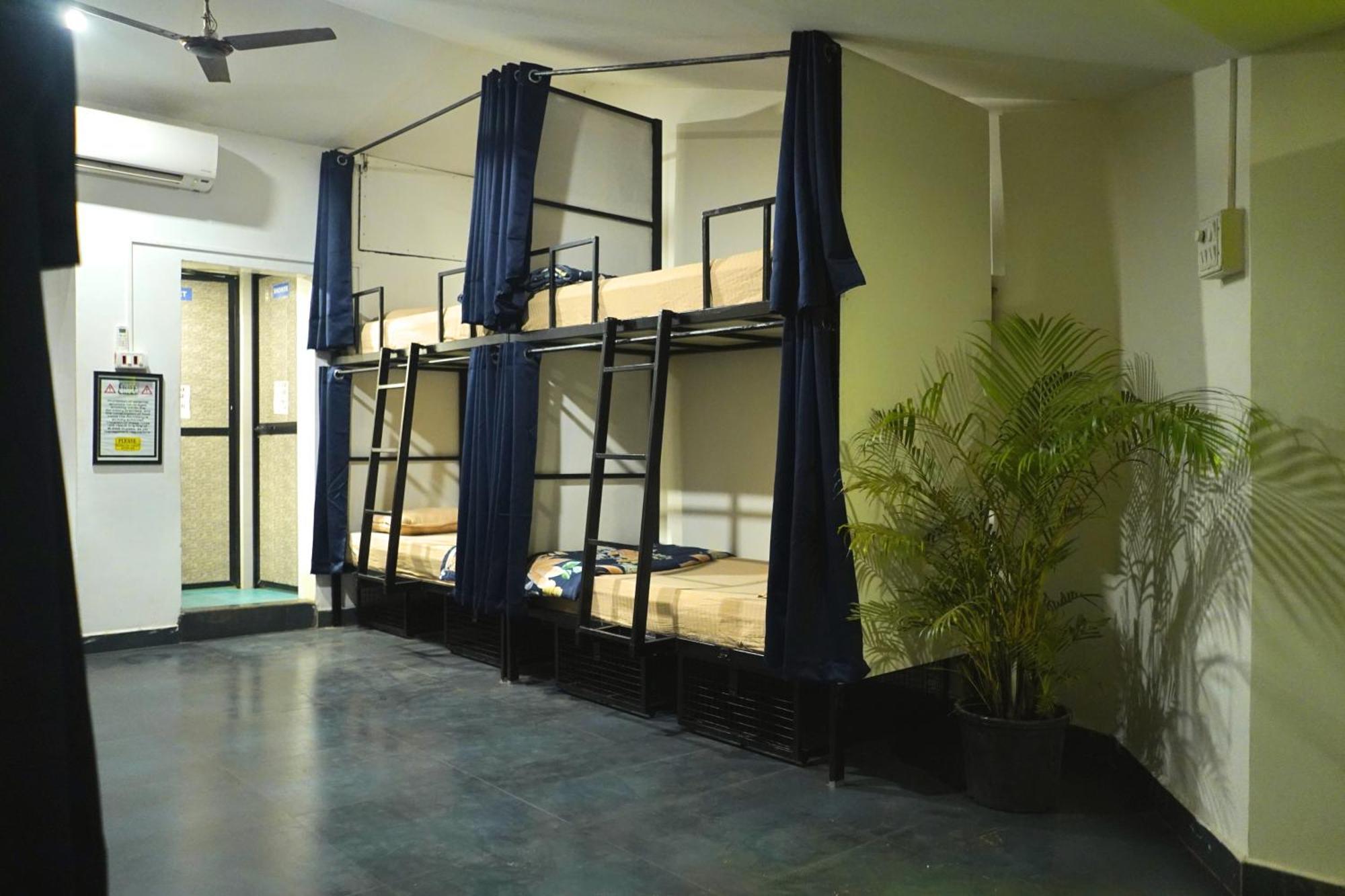 Pappi Chulo Vagator Hostel Exterior photo