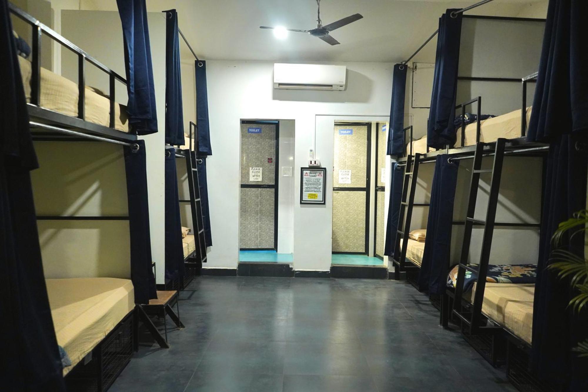 Pappi Chulo Vagator Hostel Exterior photo